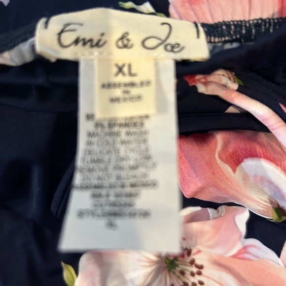 NWOT “Emi & Joe” Navy Hi Lo Ruffled Hem Knit Pink Floral Design Skirt - Picture 4 of 6